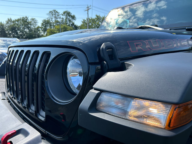 Used 2023 Jeep Gladiator Rubicon w/ Cold Weather Group AWD/4WD image 8