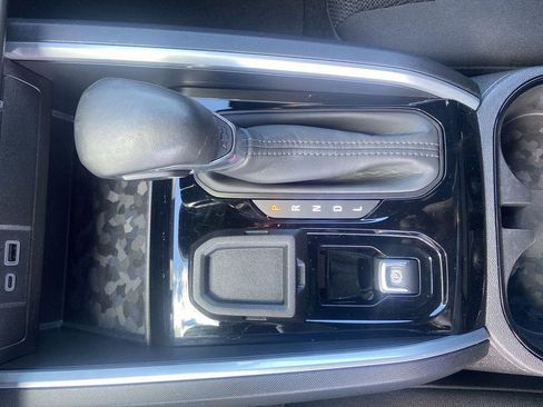 Used 2023 Chevrolet Colorado LT w/ LT Convenience Package image 16