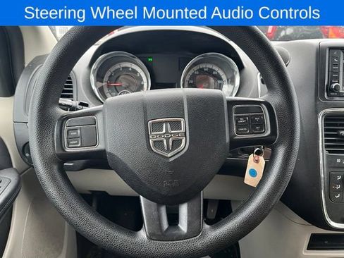 Used 2018 Dodge Grand Caravan SE FWD image 10