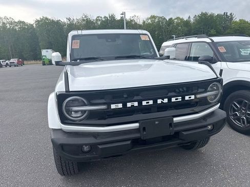 Used 2025 Ford Bronco Outer Banks AWD/4WD image 4