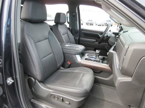 Used 2022 GMC Sierra 1500 SLT w/ SLT Premium Package AWD/4WD image 21