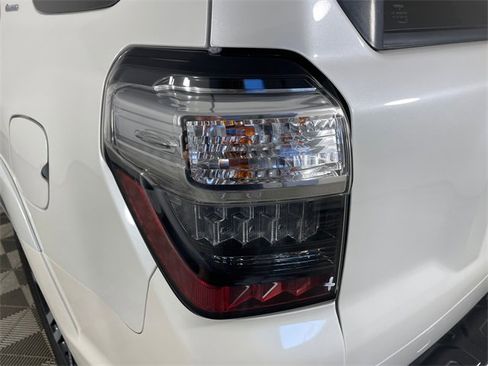 Used 2018 Toyota 4Runner Limited image 22