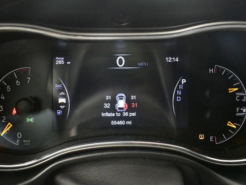 Used 2021 Jeep Grand Cherokee Altitude image 32