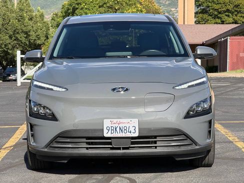 Used 2022 Hyundai Kona Limited w/ Cargo Package FWD image 8
