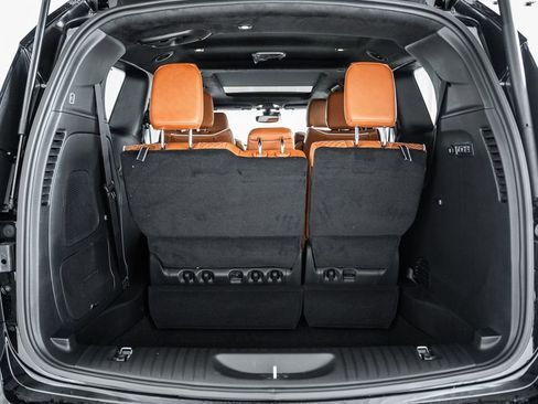 New 2026 Chrysler Pacifica Pinnacle image 8