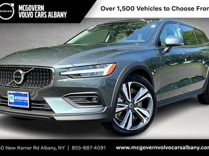 New 2026 Volvo V60 B5 Cross Country Plus w/ Protection Package Premier