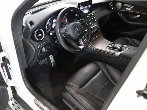 Used 2019 Mercedes-Benz GLC 300 4MATIC image 17