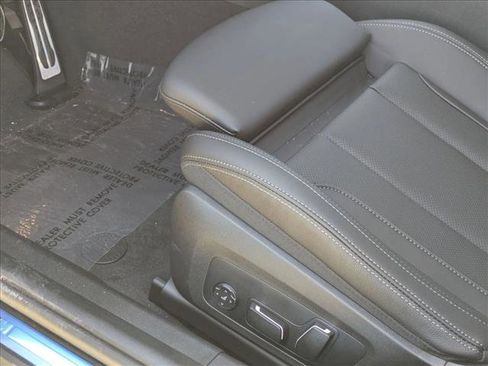 New 2026 BMW 330i Sedan w/ M Sport Package image 4