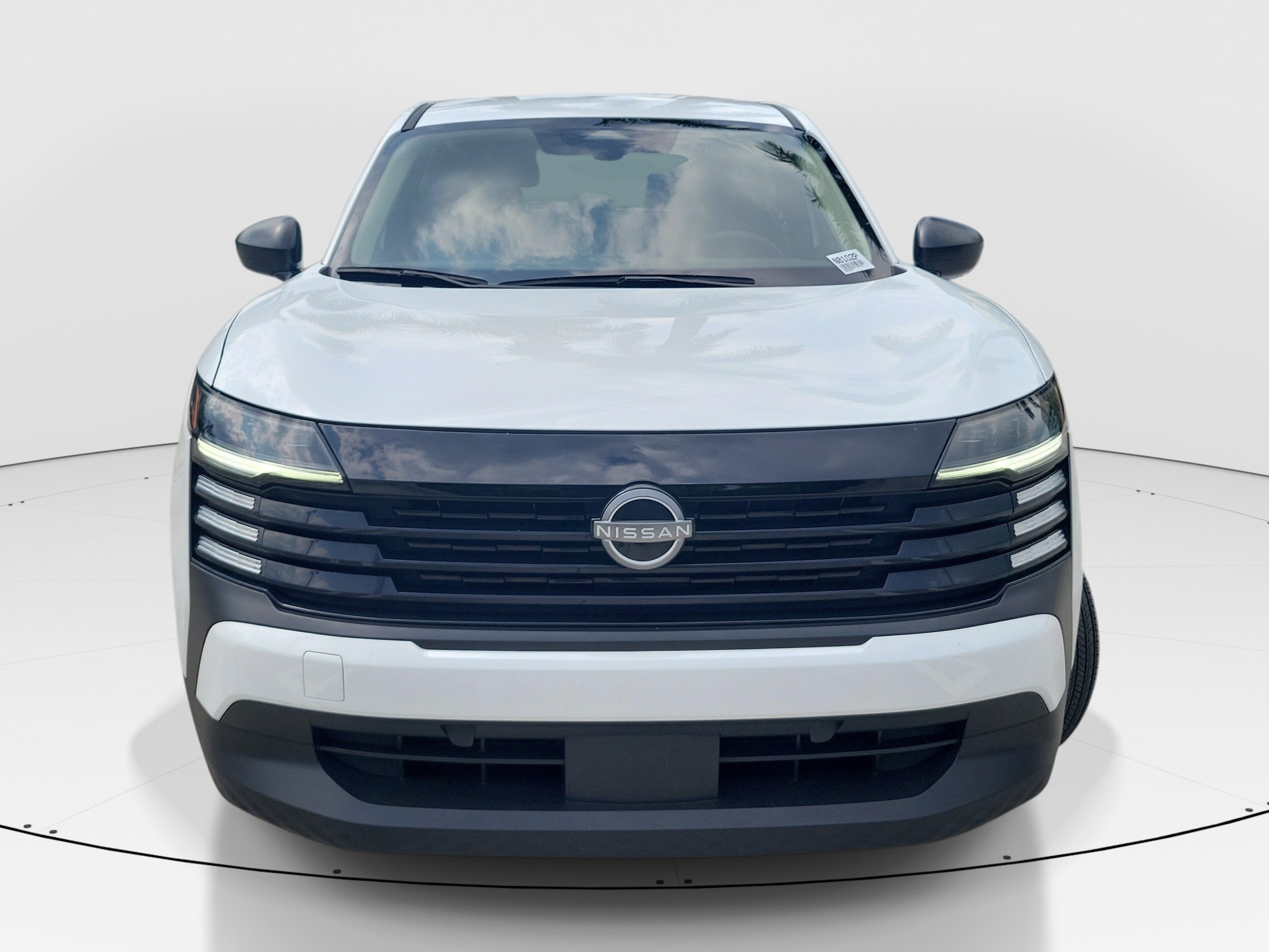Used 2025 Nissan Kicks S FWD image 3