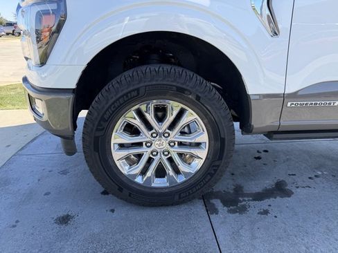 Used 2025 Ford F150 King Ranch w/ FX4 Off-Road Package image 4