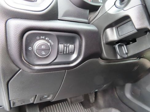 Used 2024 RAM 2500 Laramie AWD/4WD image 32