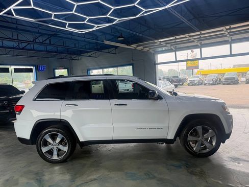 Used 2015 Jeep Grand Cherokee Limited AWD/4WD image 4