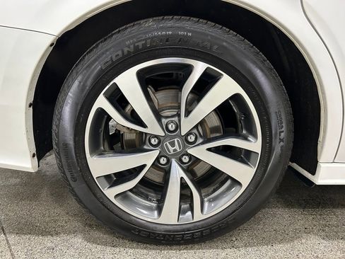 Used 2023 Honda Odyssey Touring image 10