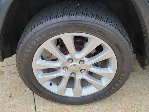 Used 2017 Jeep Grand Cherokee Limited w/ Trailer Tow Group IV image 5