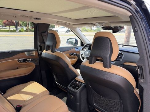 Used 2016 Volvo XC90 T8 Inscription AWD/4WD image 28