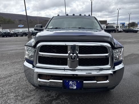 Used 2018 RAM 2500 Tradesman w/ Chrome Appearance Group image 9