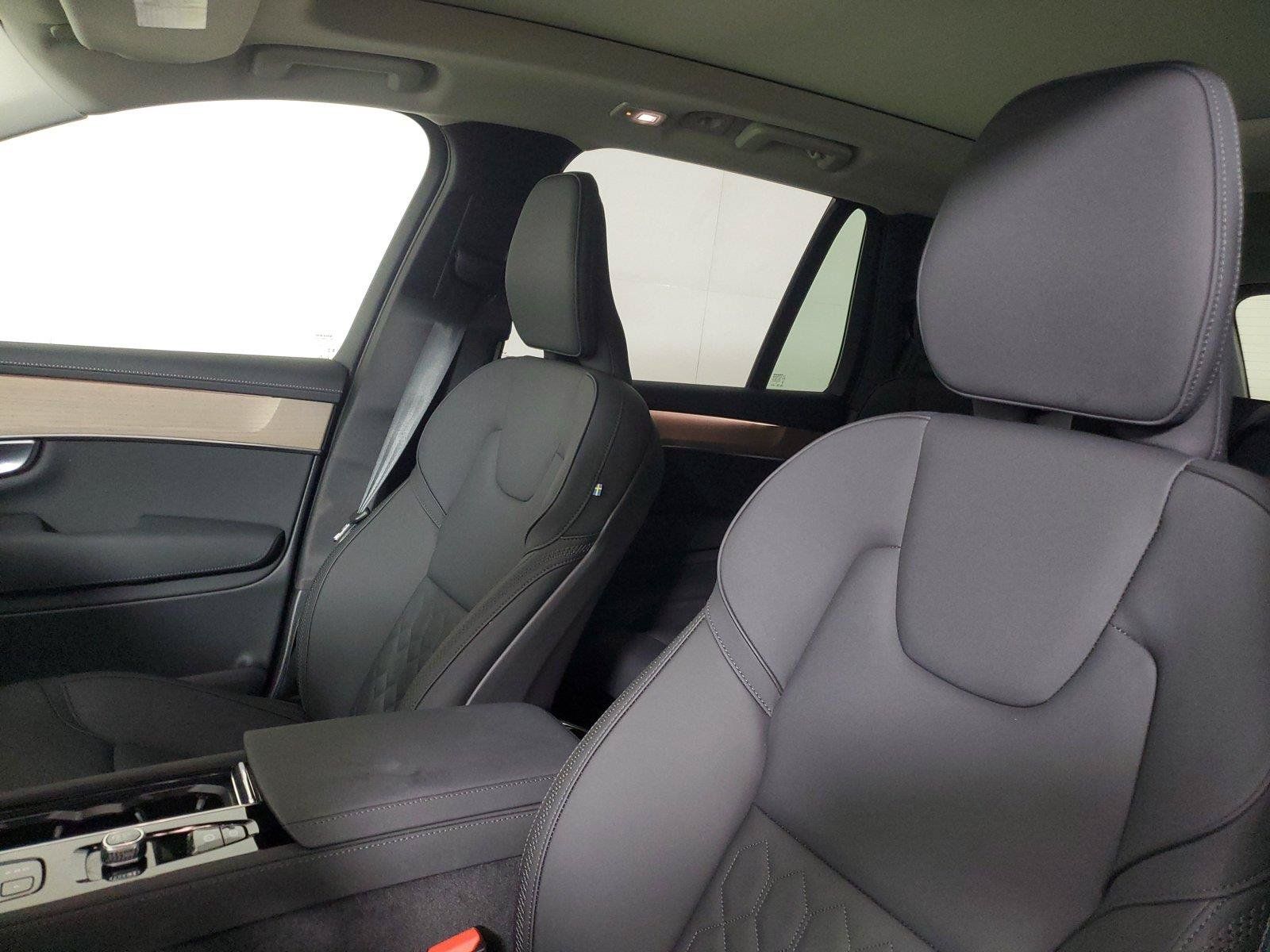 Certified 2026 Volvo XC90 B6 Plus AWD/4WD image 23