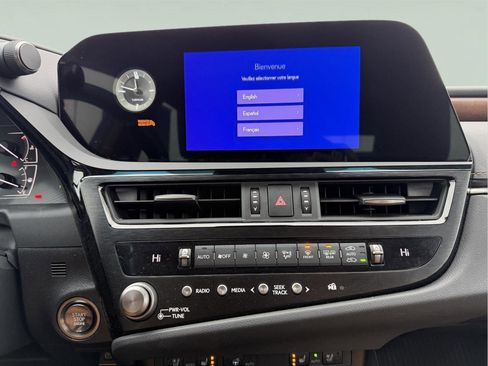 Used 2023 Lexus ES 250 w/ Premium Package image 19