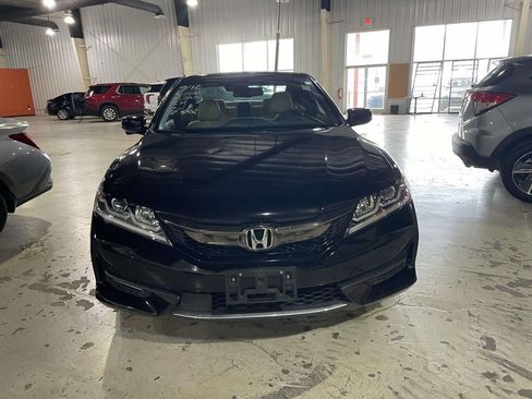 Used 2017 Honda Accord EX-L image 2