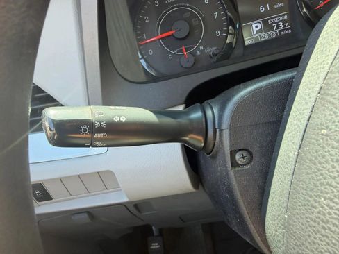 Used 2017 Toyota Sienna L FWD image 16