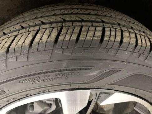 Used 2024 Chevrolet Trax RS w/ Driver Confidence Package image 17