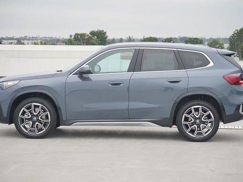 Used 2025 BMW X1 xDrive28i w/ Convenience Package image 4