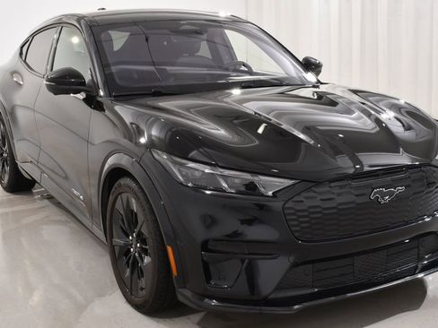 Used 2025 Ford Mustang Mach-E GT image 4