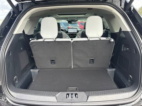 New 2025 Ford Explorer Platinum w/ Ultimate Package image 21