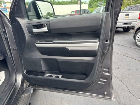 Used 2019 Toyota Tundra SR5 w/ TRD Off Road Package AWD/4WD image 24