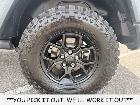 Used 2025 Jeep Wrangler Unlimited Sport AWD/4WD image 11