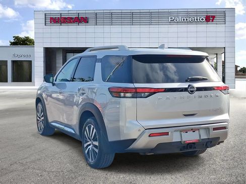 Certified 2022 Nissan Pathfinder Platinum w/ Cargo Package AWD/4WD image 4