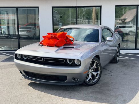 Used 2017 Dodge Challenger SXT Plus RWD image 1