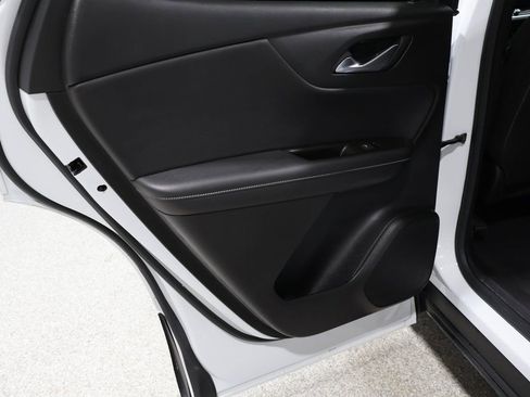 Used 2025 Chevrolet Blazer LT image 17