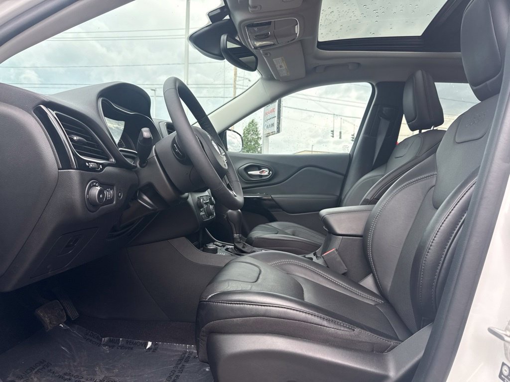 Used 2023 Jeep Cherokee Altitude Lux w/ Lux Elite Package AWD/4WD image 24