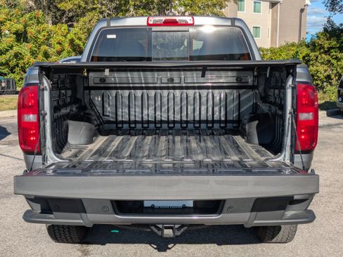 Used 2022 Chevrolet Colorado Z71 w/ Safety Package image 13