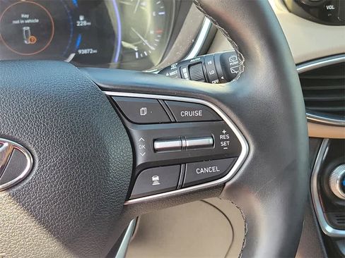 Used 2020 Hyundai Santa Fe Limited image 34