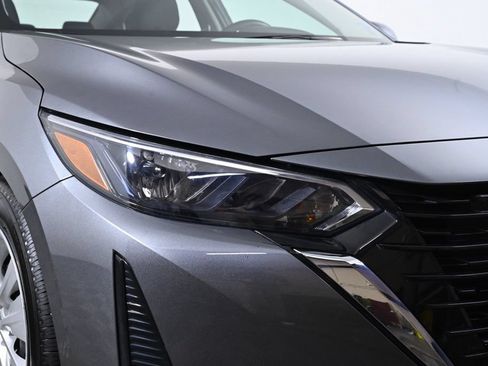 Certified 2024 Nissan Sentra S FWD image 10
