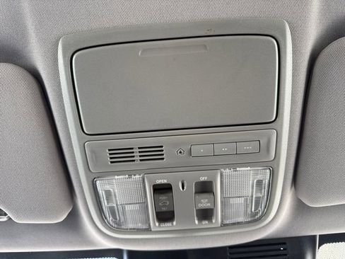 Used 2022 Honda CR-V Touring image 33