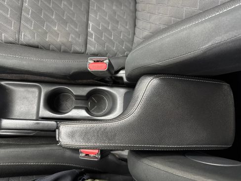 Used 2022 Nissan Kicks S FWD image 30