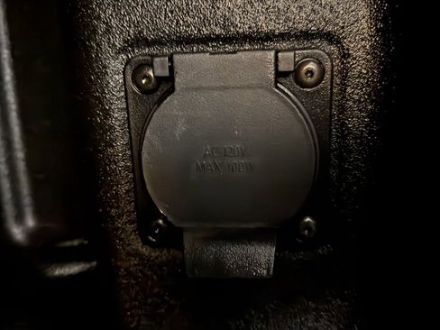 Used 2024 GMC Sierra 2500 AT4X image 28