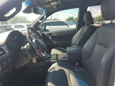 Used 2020 Lexus GX 460 Premium w/ Premium Package AWD/4WD image 11