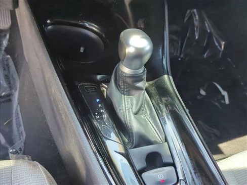 Used 2019 Toyota C-HR XLE FWD image 22