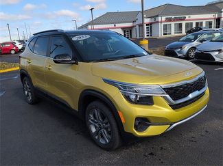 Used 2023 Kia Seltos S video 1