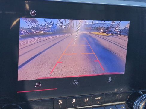 Used 2024 GMC Canyon Elevation w/ Convenience Package image 19