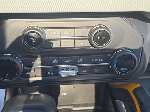 Used 2021 Ford Bronco Badlands AWD/4WD image 12