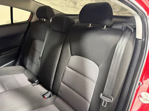 Used 2018 Kia Forte S w/ S Technology Plus Package image 17