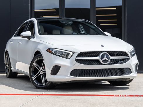 Used 2019 Mercedes-Benz A 220 image 2