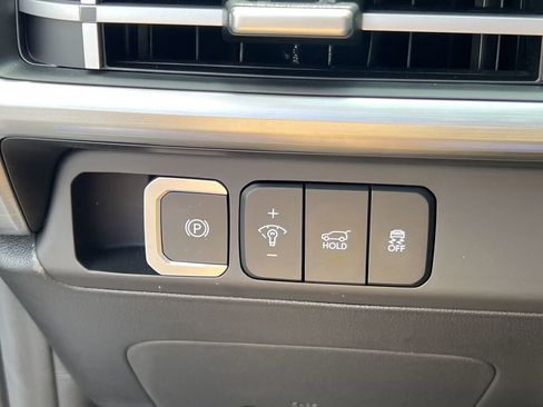 Used 2024 Hyundai Santa Fe Limited image 32