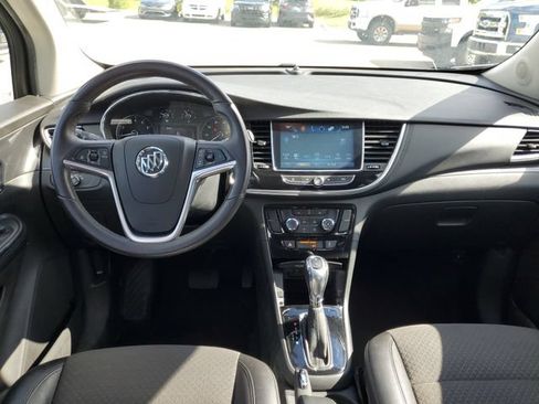 Used 2021 Buick Encore Preferred FWD image 26