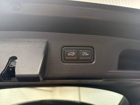 Certified 2024 Kia Telluride EX w/ EX Captain's Chair Package AWD/4WD image 12